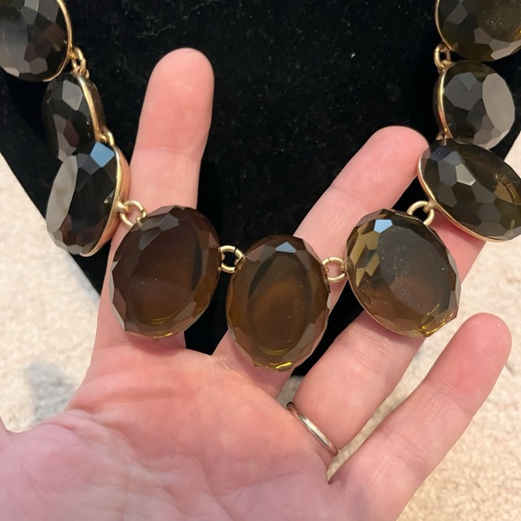 J. Crew Green Transparent Stone Necklace NWT - Picture 2 of 4